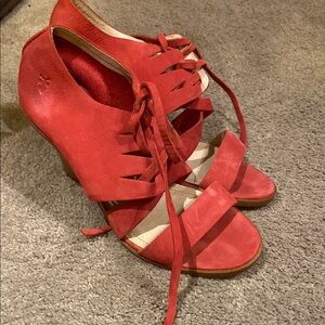 Women's Pink Frye Sofia Tie On Lace Up Wooden Heels Leather Cut Out